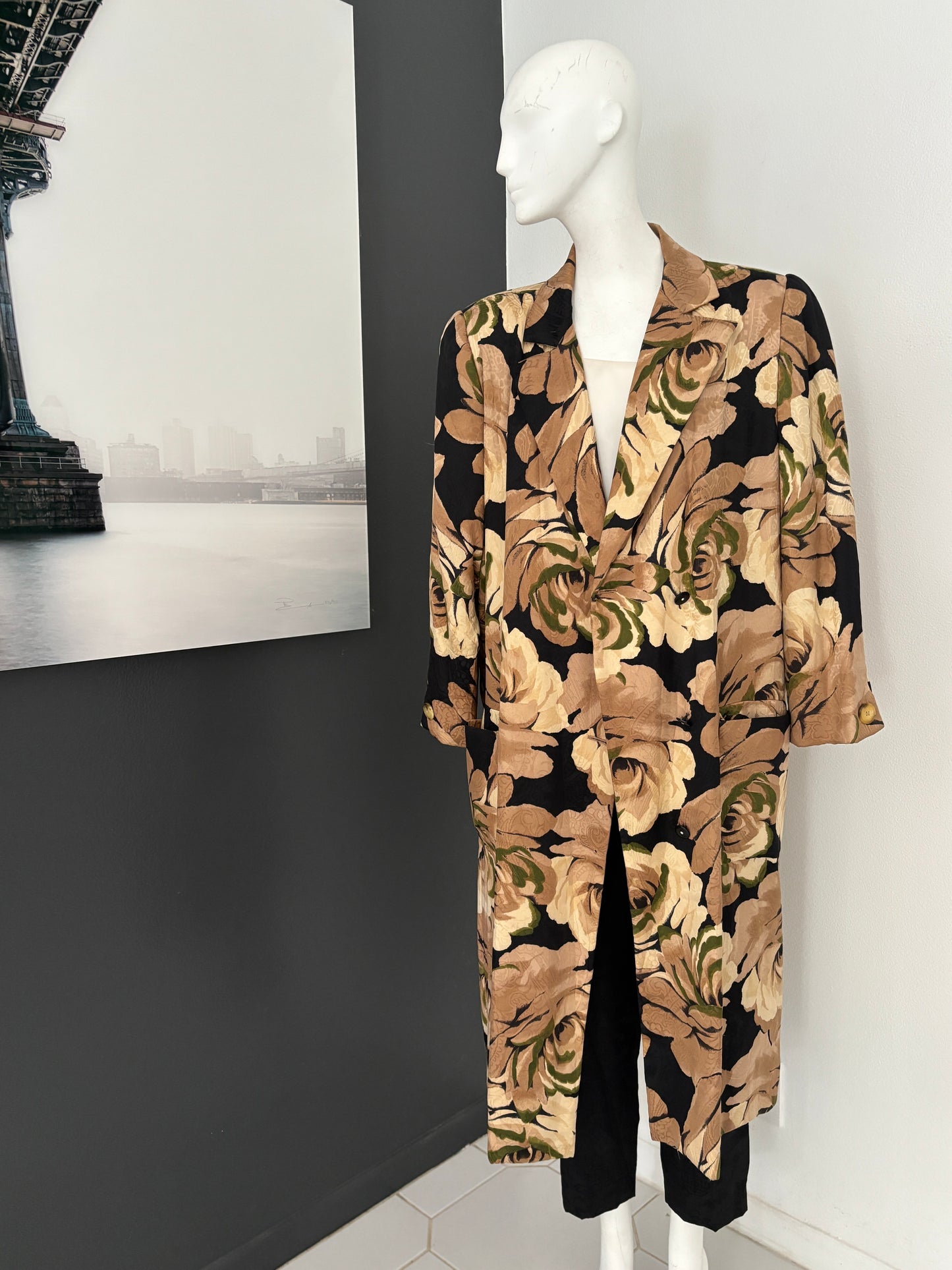 Bill Blass 1980s Silk Paisley Coat – Worn by Iman on the Runway