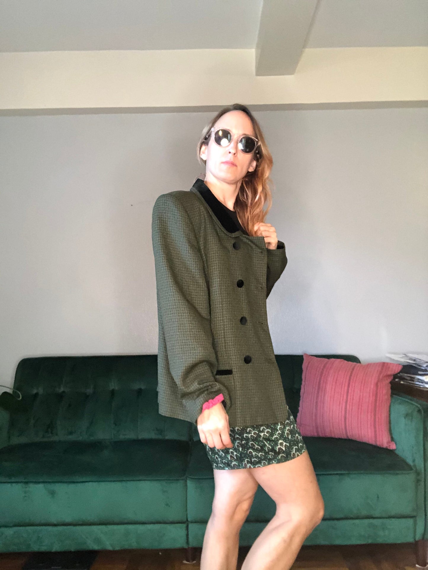 Elegant Green Plaid Suit w Black Velvet Trim, Size 16