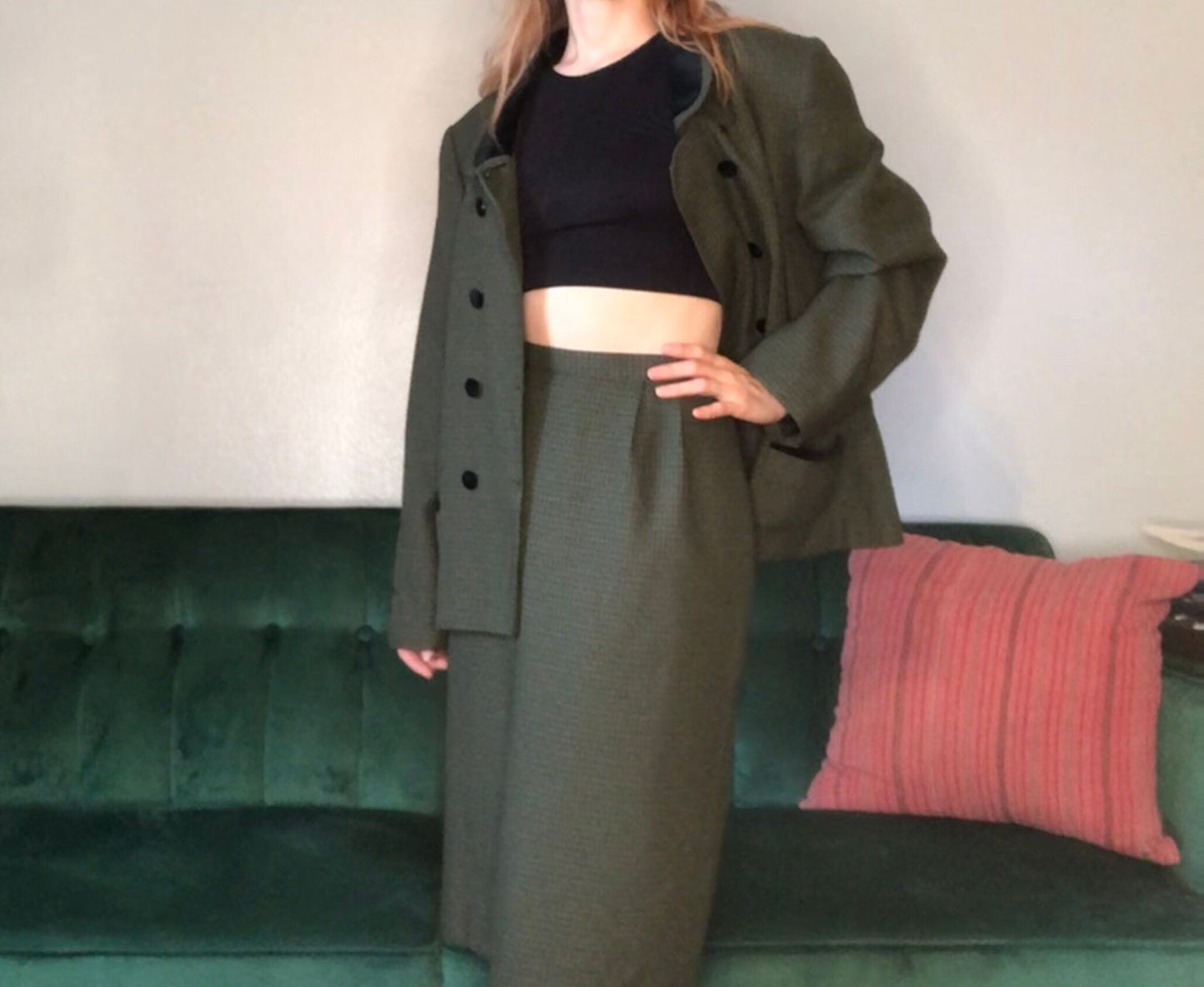 Elegant Green Plaid Suit w Black Velvet Trim, Size 16