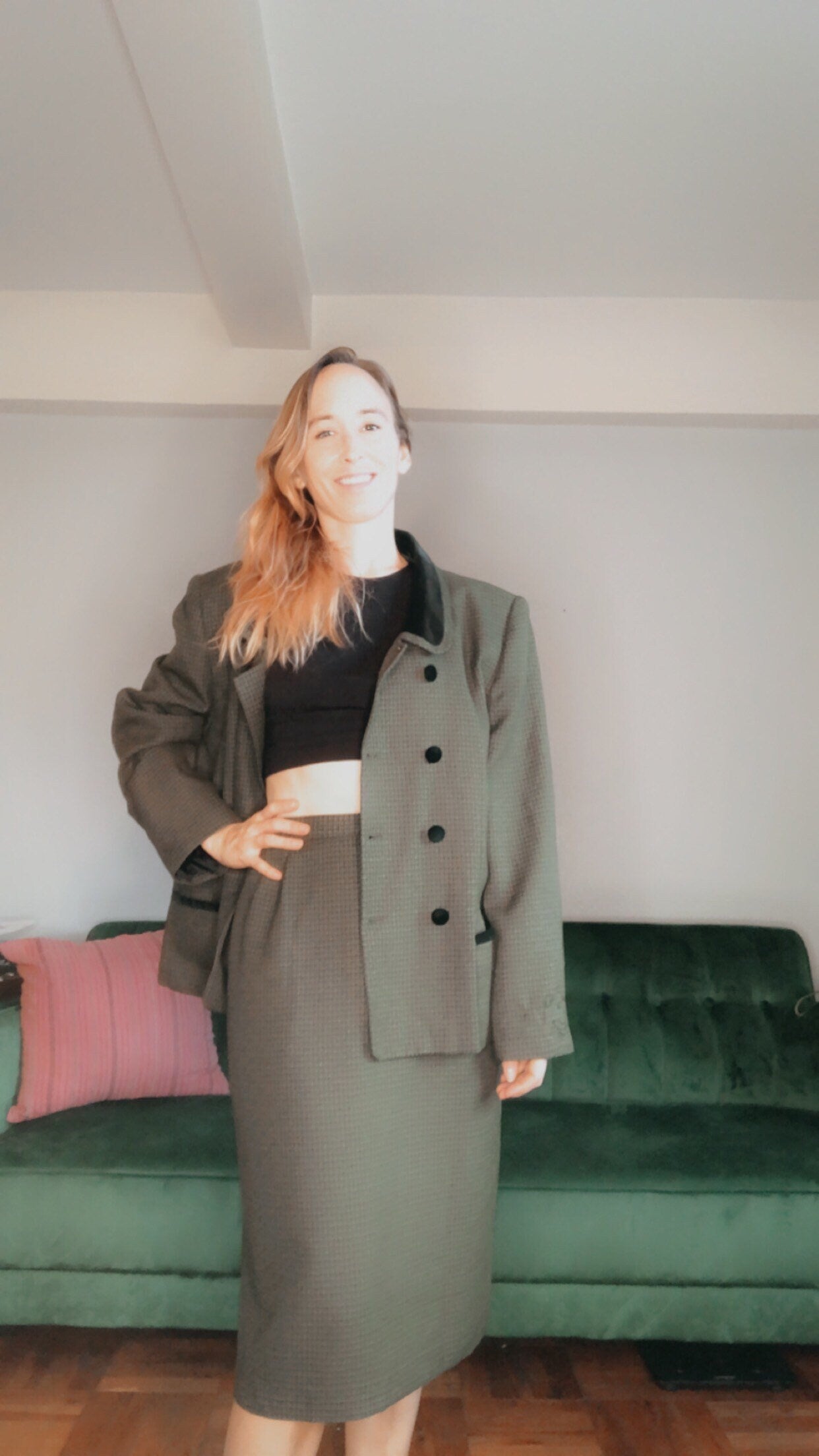 Elegant Green Plaid Suit w Black Velvet Trim, Size 16