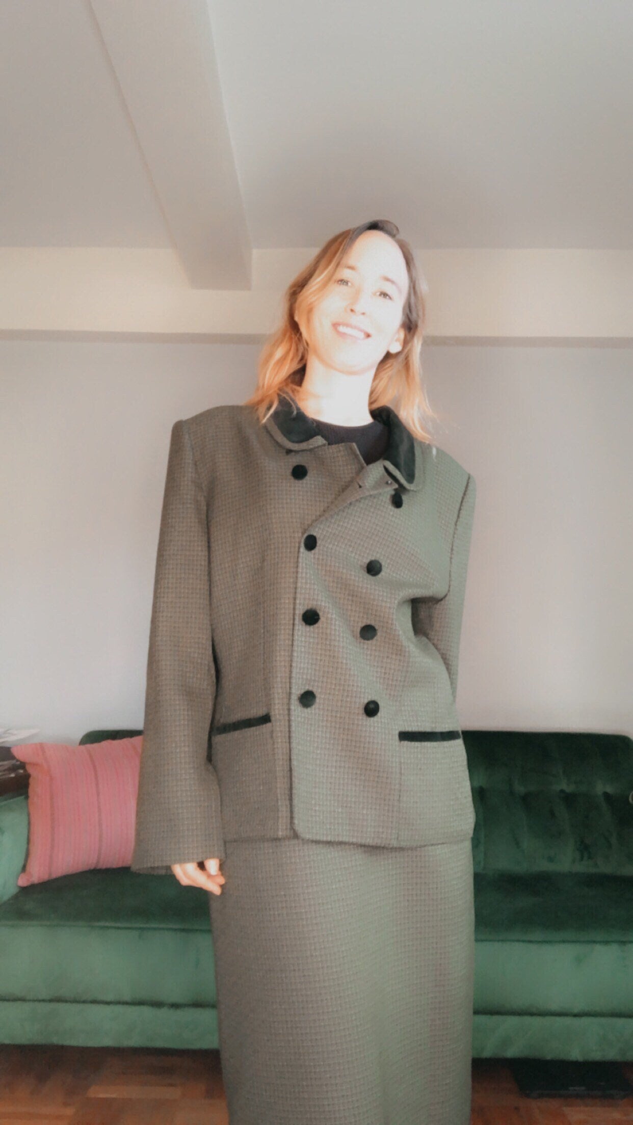 Elegant Green Plaid Suit w Black Velvet Trim, Size 16