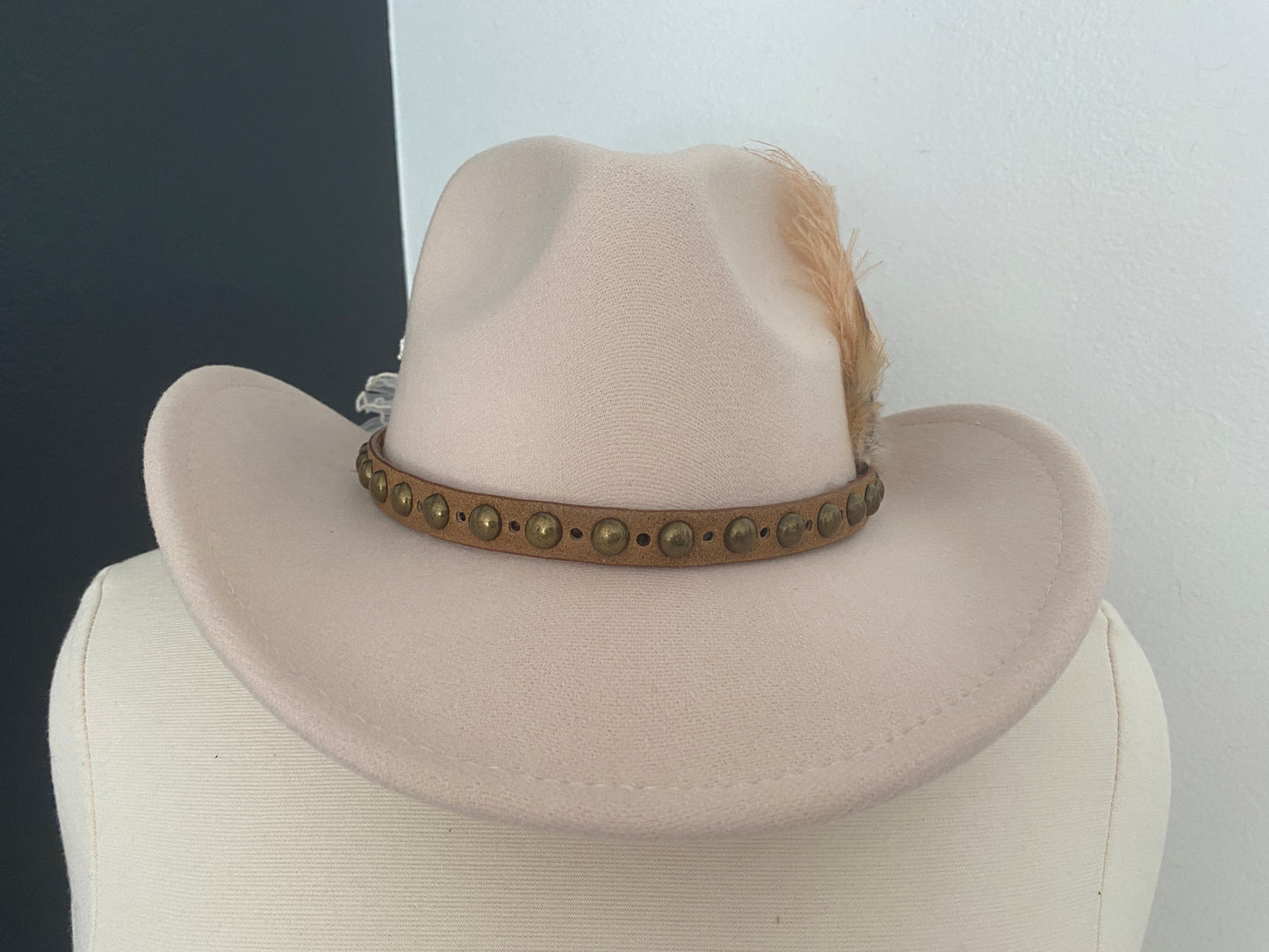 Cowgirl Wedding/ Bachelorette Party Cowgirl Hat: Vintage Veil & Feathers