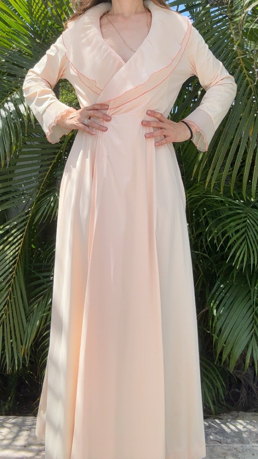 Vintage Vanity Fair Peach Ruffle Front Duster Robe