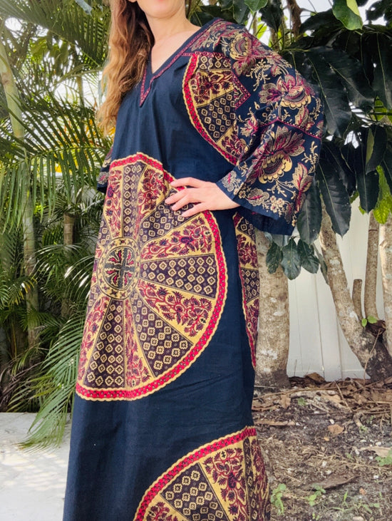 Classic Cool Elon Kaftan, Bust/Chest 42"
