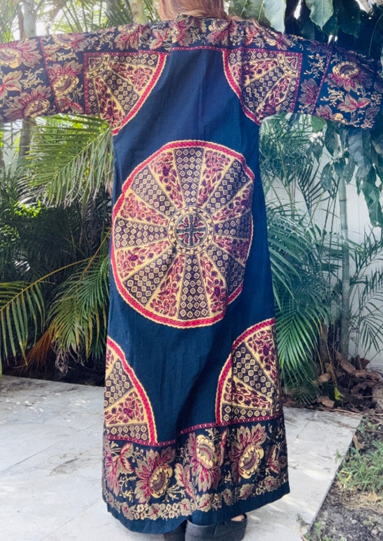 Classic Cool Elon Kaftan, Bust/Chest 42"