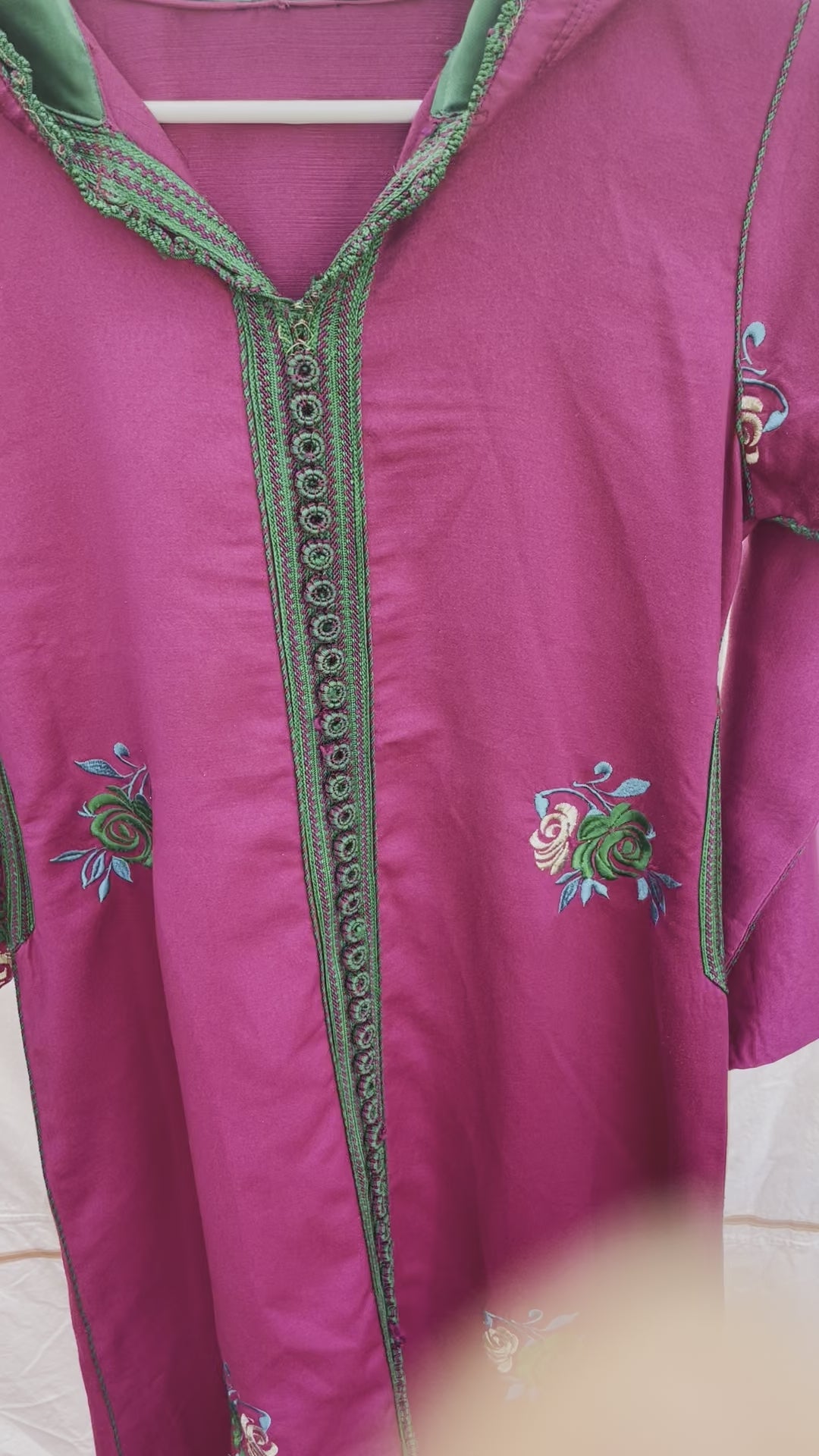 Load and play video in Gallery viewer, 1960s Kaftan from Morocco, Size XS
