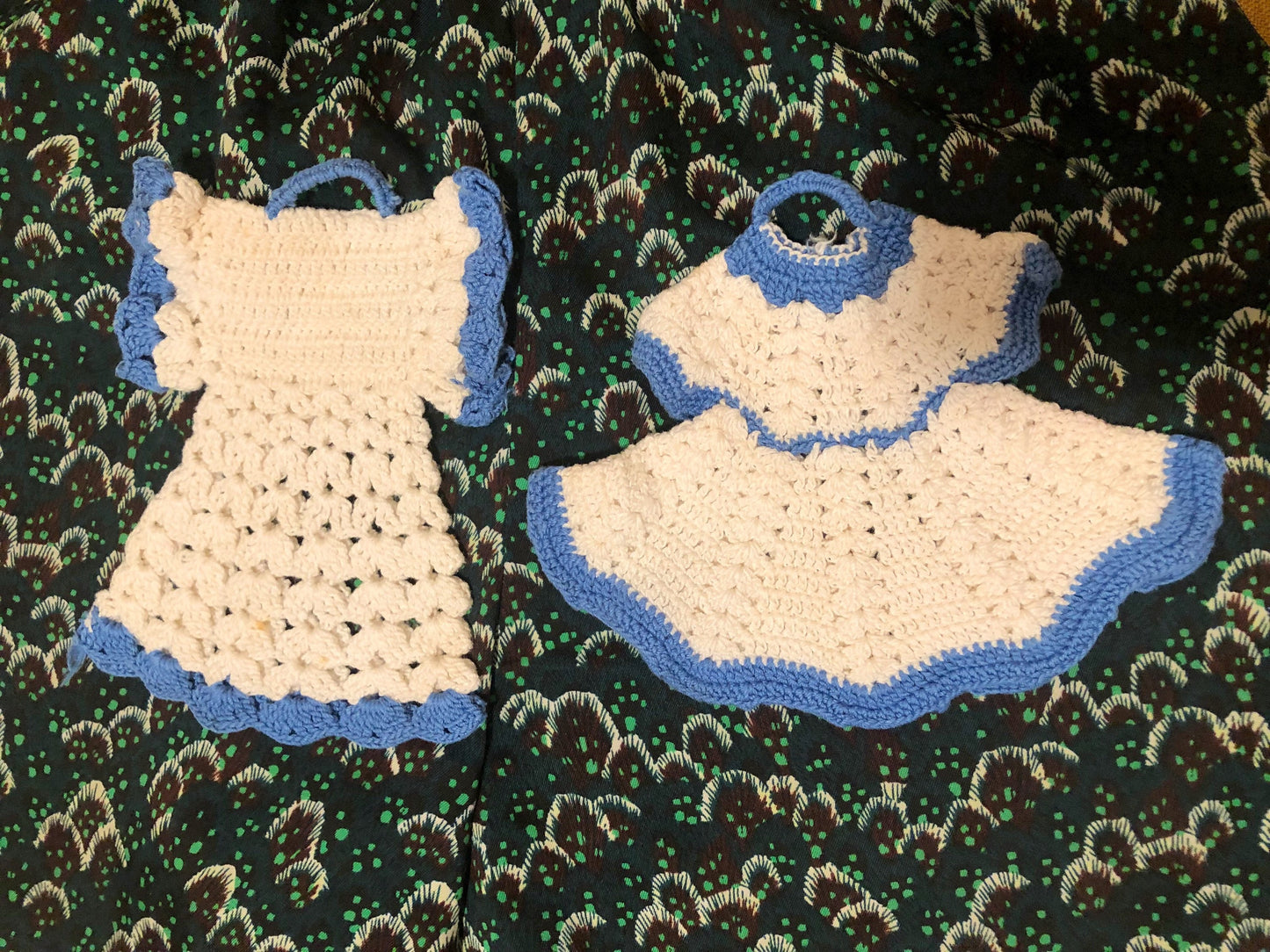 Load image into Gallery viewer, Set of 2 Crocheted Dress Ornaments
