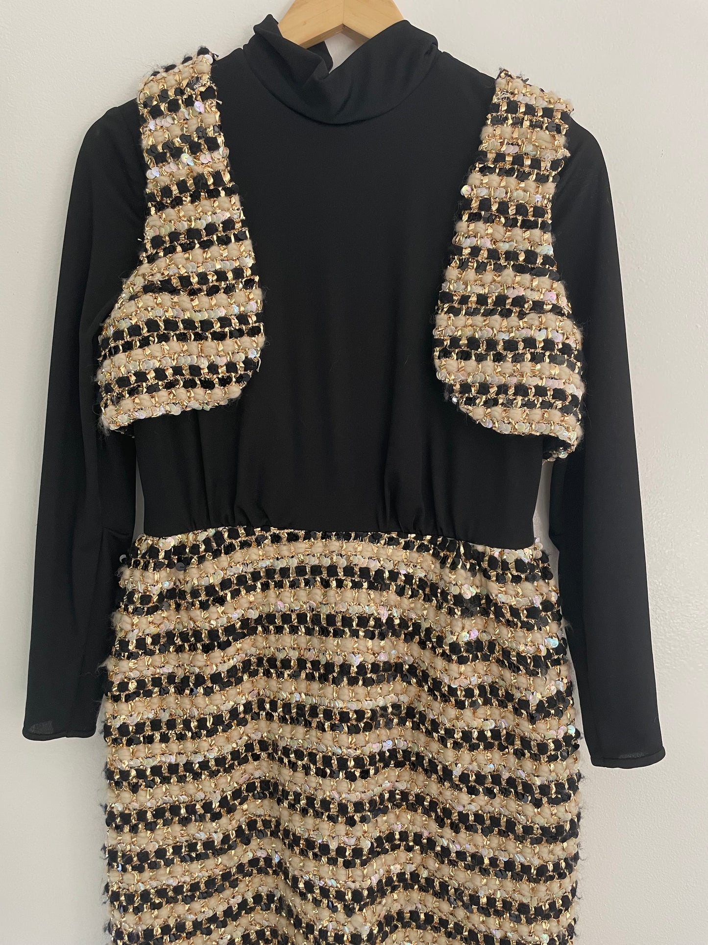 Load image into Gallery viewer, Fabulous 70s Black &amp;amp; Gold Party Dress
